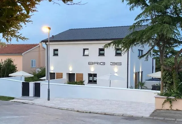 Villa Brig 36 Premantura Croatie